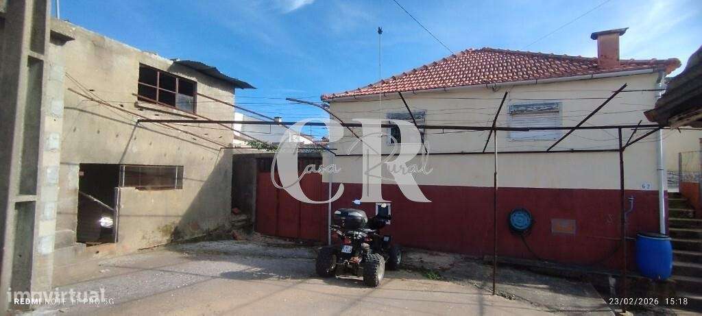 Moradia T3 com vários anexos, terreno e poço - Grande imagem: 4/58