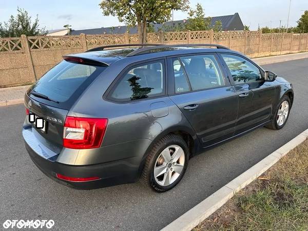 Skoda Octavia 2.0 TDI Ambition DSG - 4