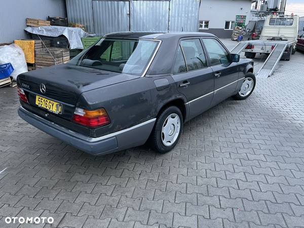 Mercedes-Benz W124 (1984-1993) - 6