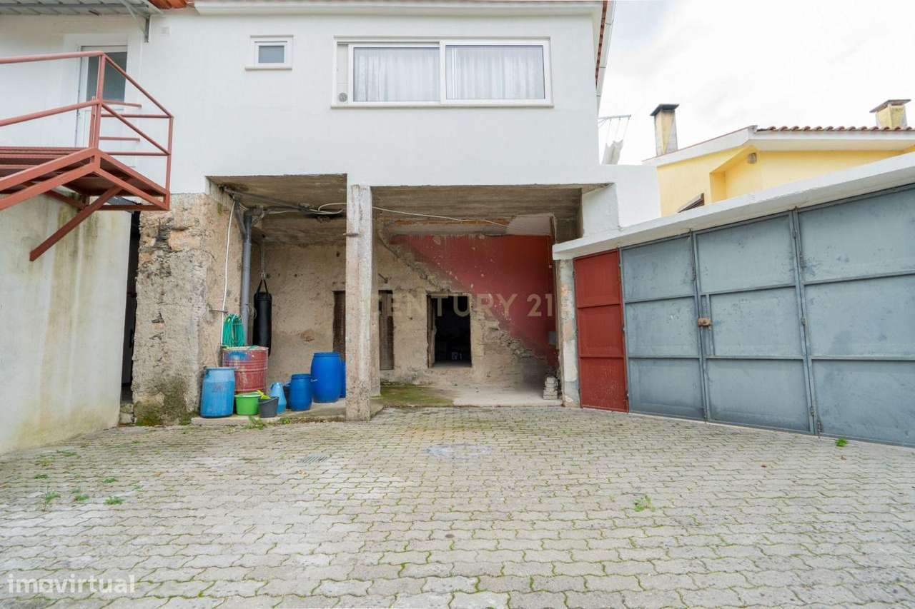 Fantástica Moradia em Serpins-28