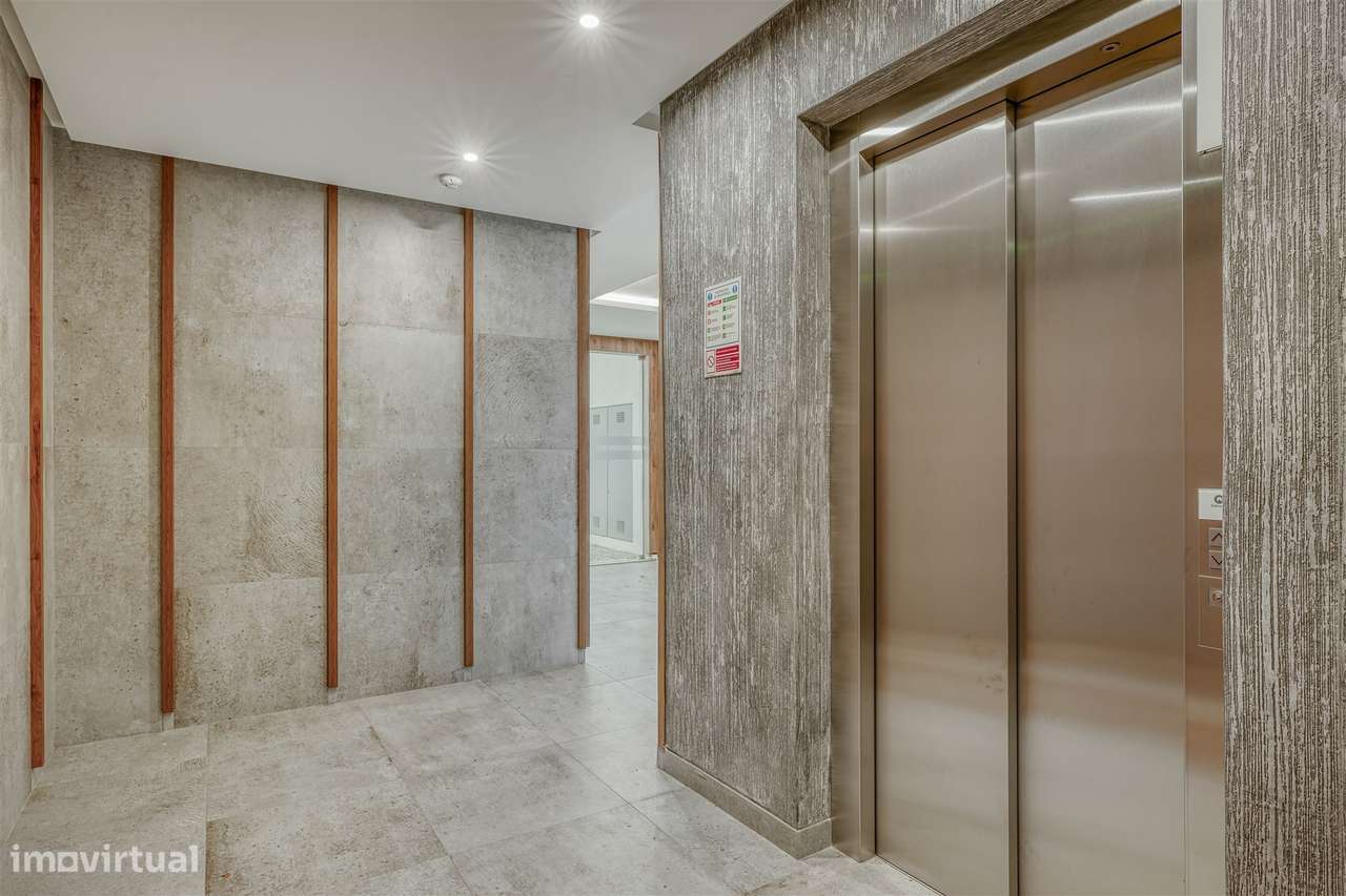 Apartamento  T3, com arquitetura contemporânea no Centro de Carcavelos - Grande imagem: 5/29