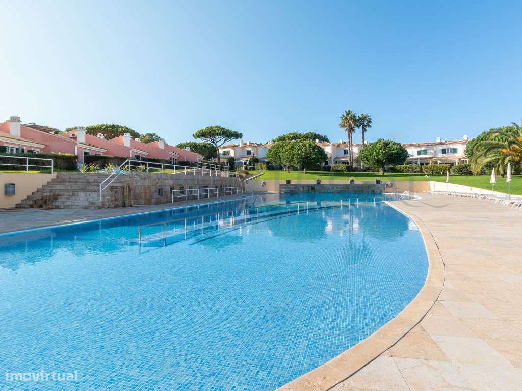 Elegante Moradia em Banda T2 em Resort de Luxo 4* na Prestigiada Vi...-10