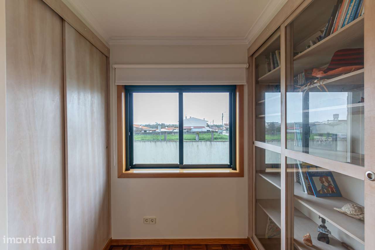 Moradia T3+1 Renovada com Vista Mar | Esmoriz-14