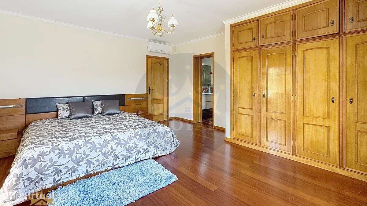 Moradia Isolada T4 em Arrifana –-27