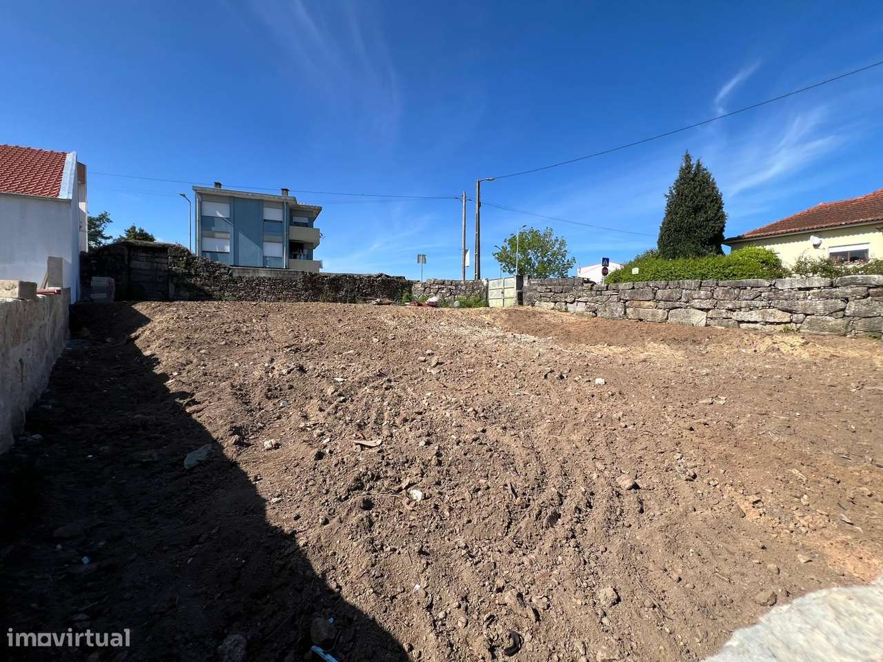 Terreno com PIP Aprovado para 9 Apartamentos | 1.098 m² de Construção-10