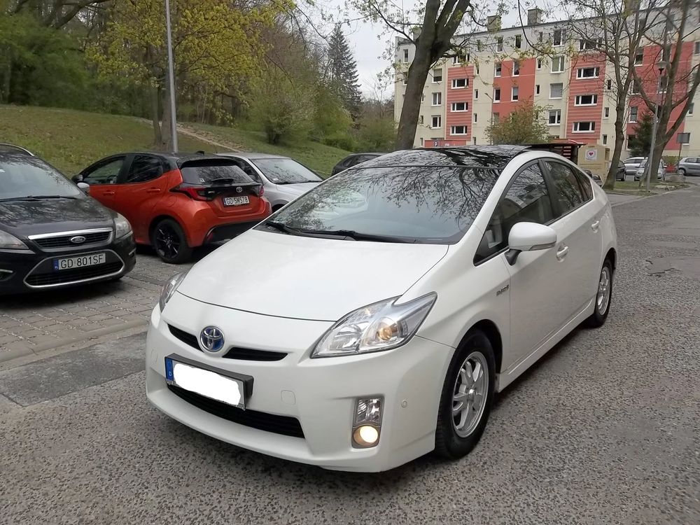 Toyota Prius III (Hybrid) Comfort 2012