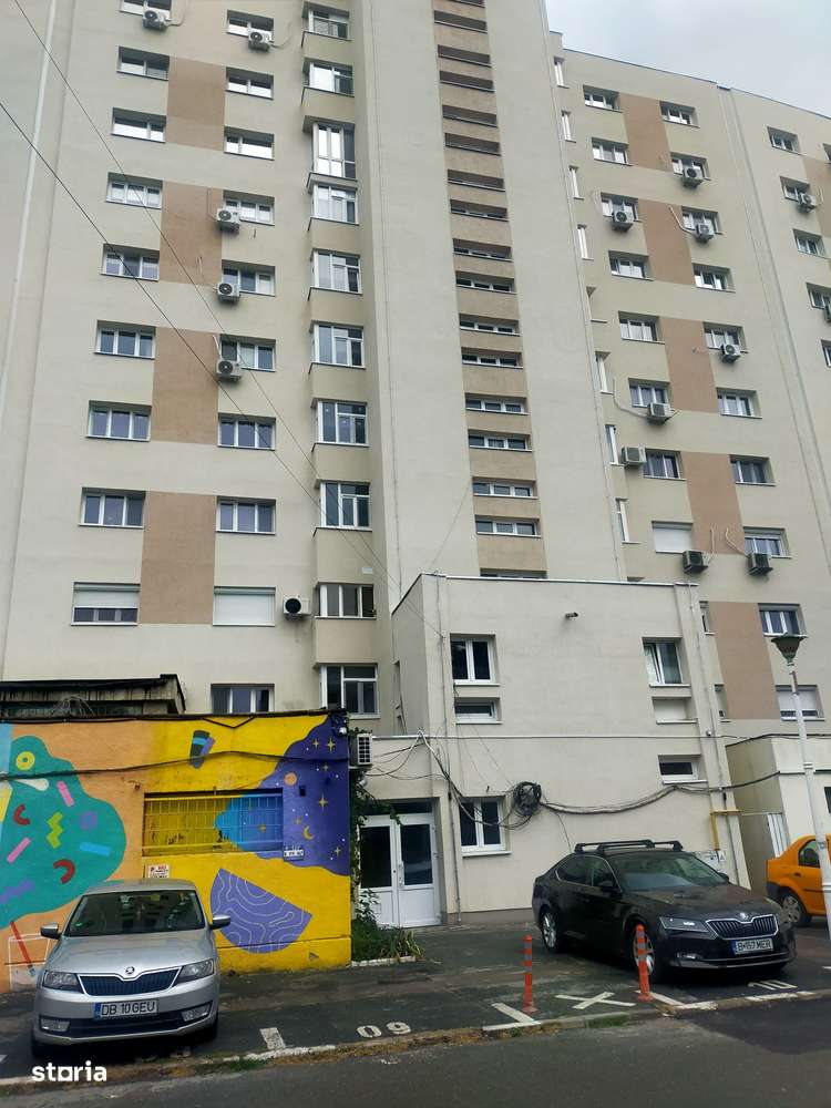 Proprietar vand  apartament generos în Obor – ideal pentru familie ! - Imagine principală: 4/7