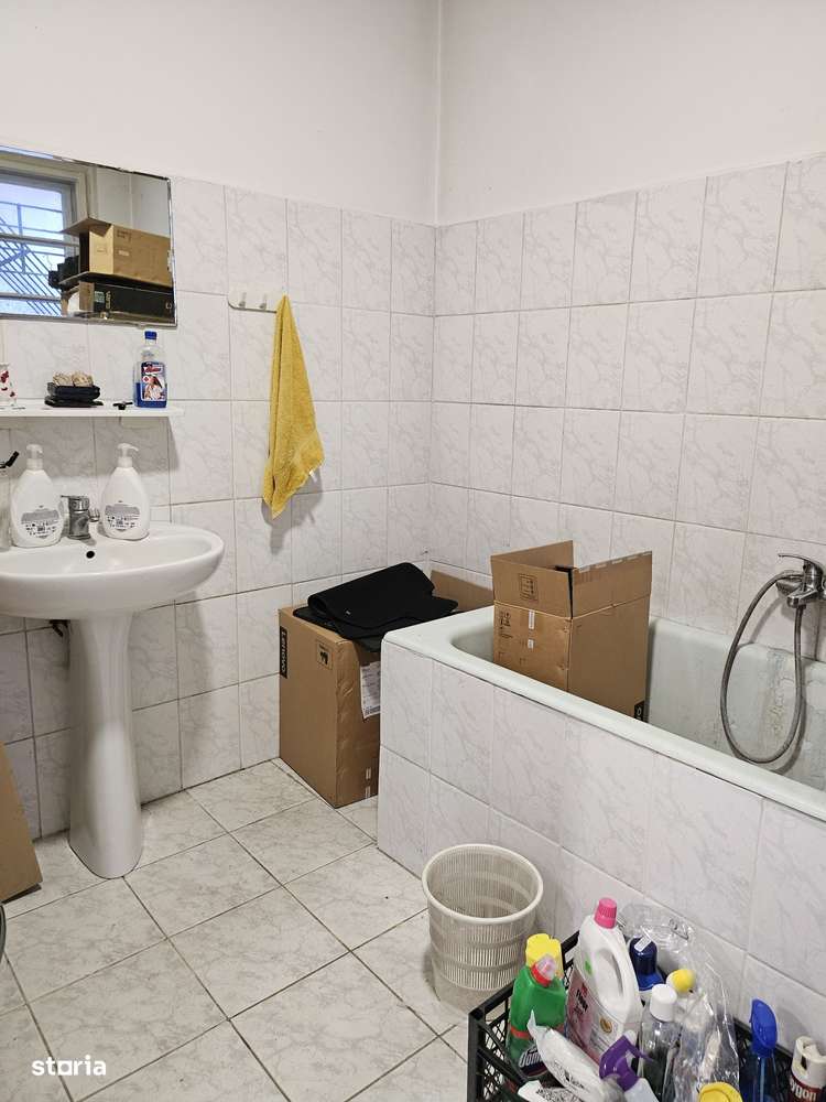 De vanzare casa cu teren 1037 mp in cartierul Parneava-7