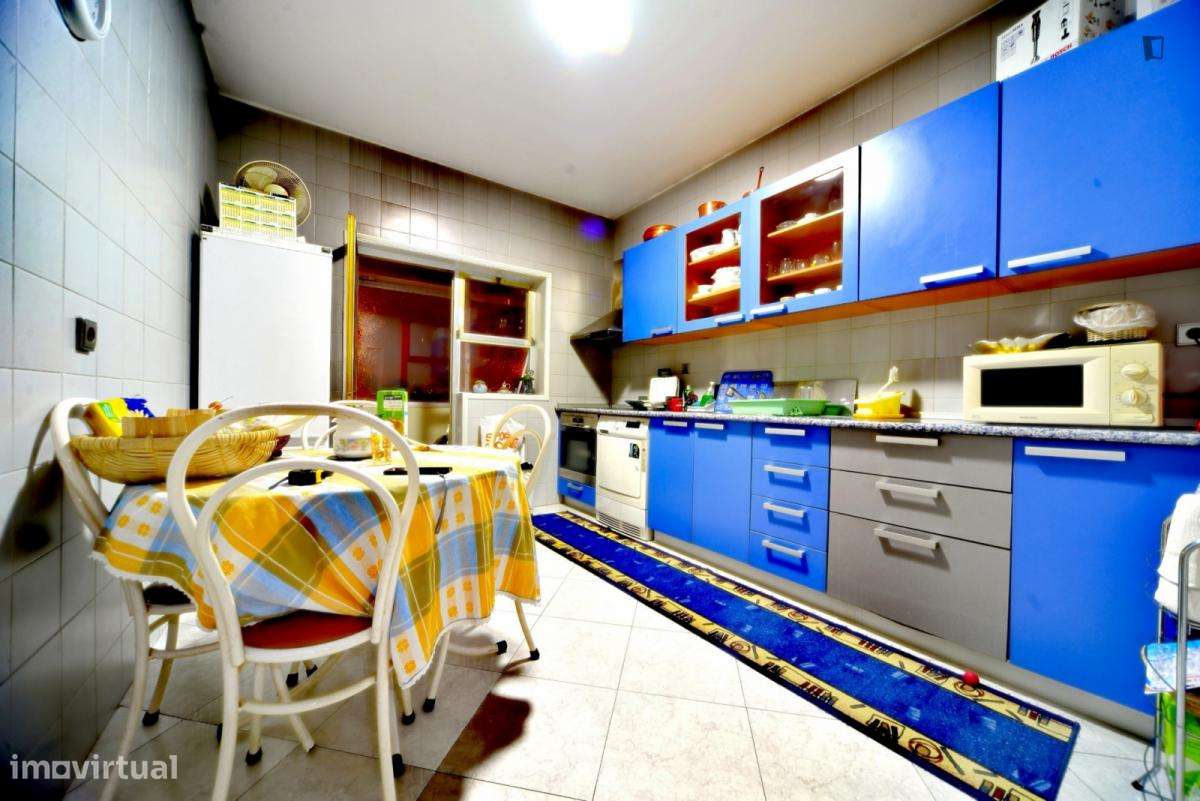 Quarto - localizado em Vila nova de gaia - Grande imagem: 5/10