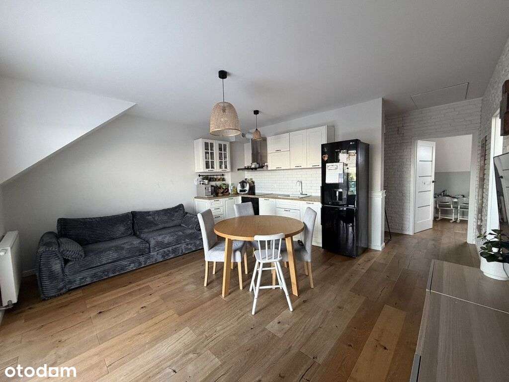 3 Pok 57m2 + Strych! Przy Lesie! Rumia-0