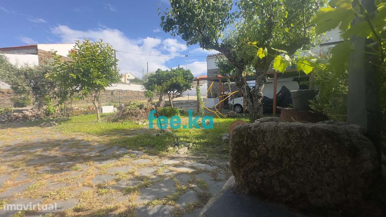 Moradia com Quintal-32