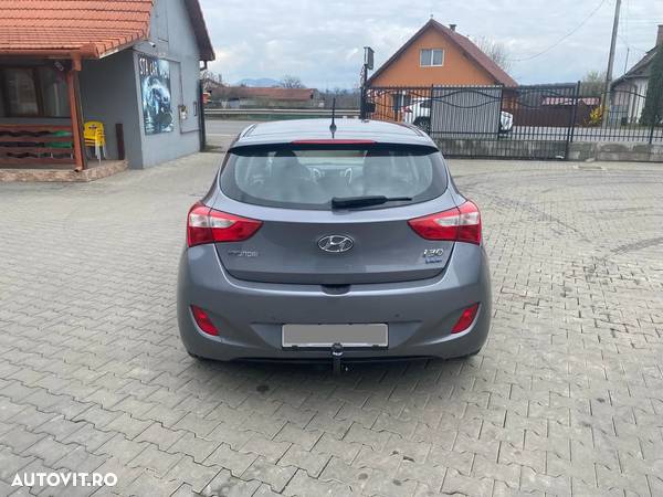 Hyundai I30 blue 1.6 CRDi Style - 4