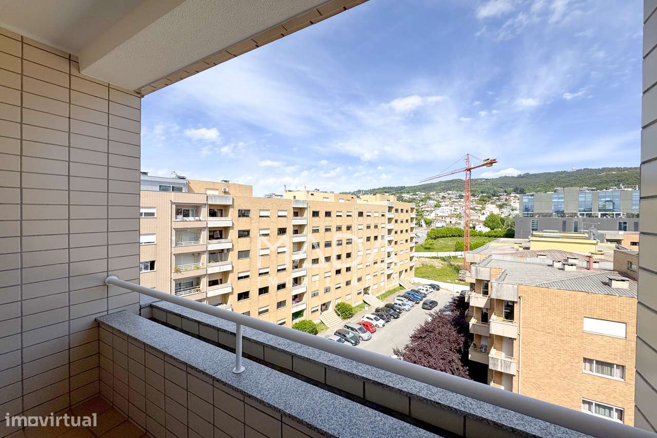 RENOVADO Apartamento T3 (último piso) c/garagem em Lamaçães, Braga-14