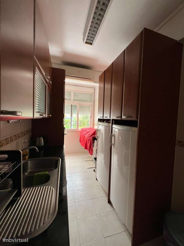 Apartamento T3 em Benfica – Prédio com Elevador - Grande imagem: 2/19