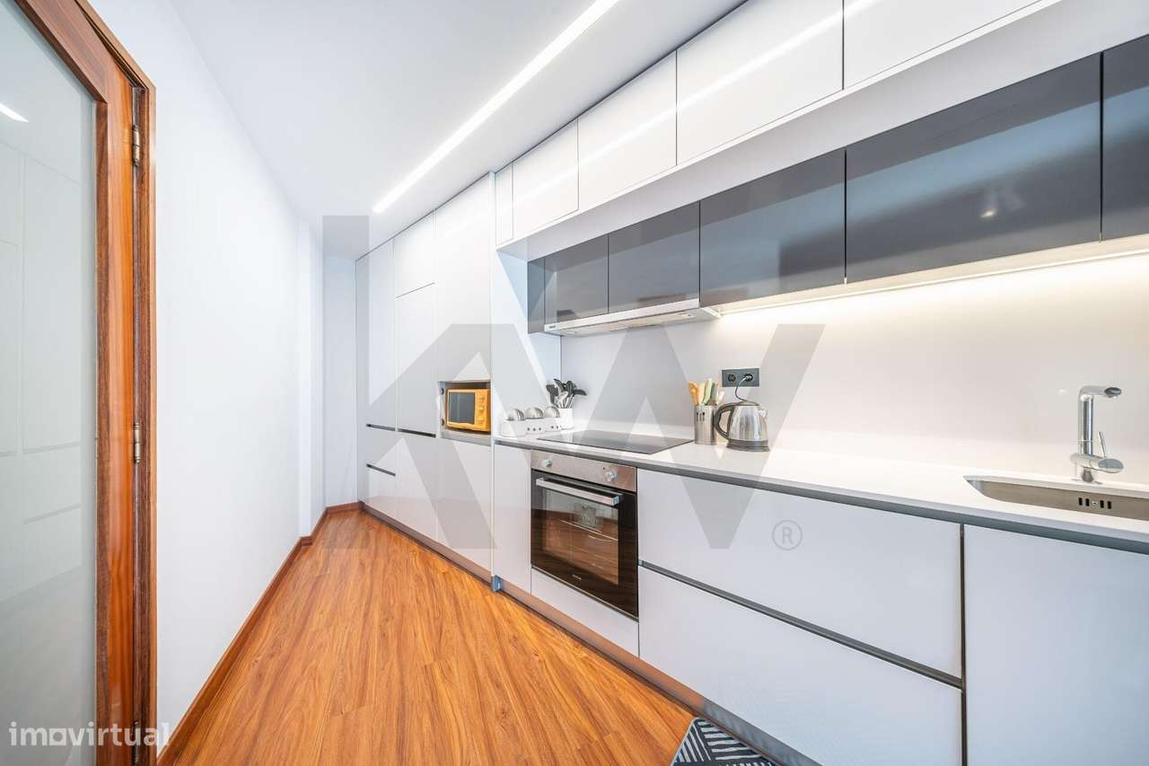 Apartamento T4 em bom estado com varandas amplas em São Vicente, Braga - Grande imagem: 3/28