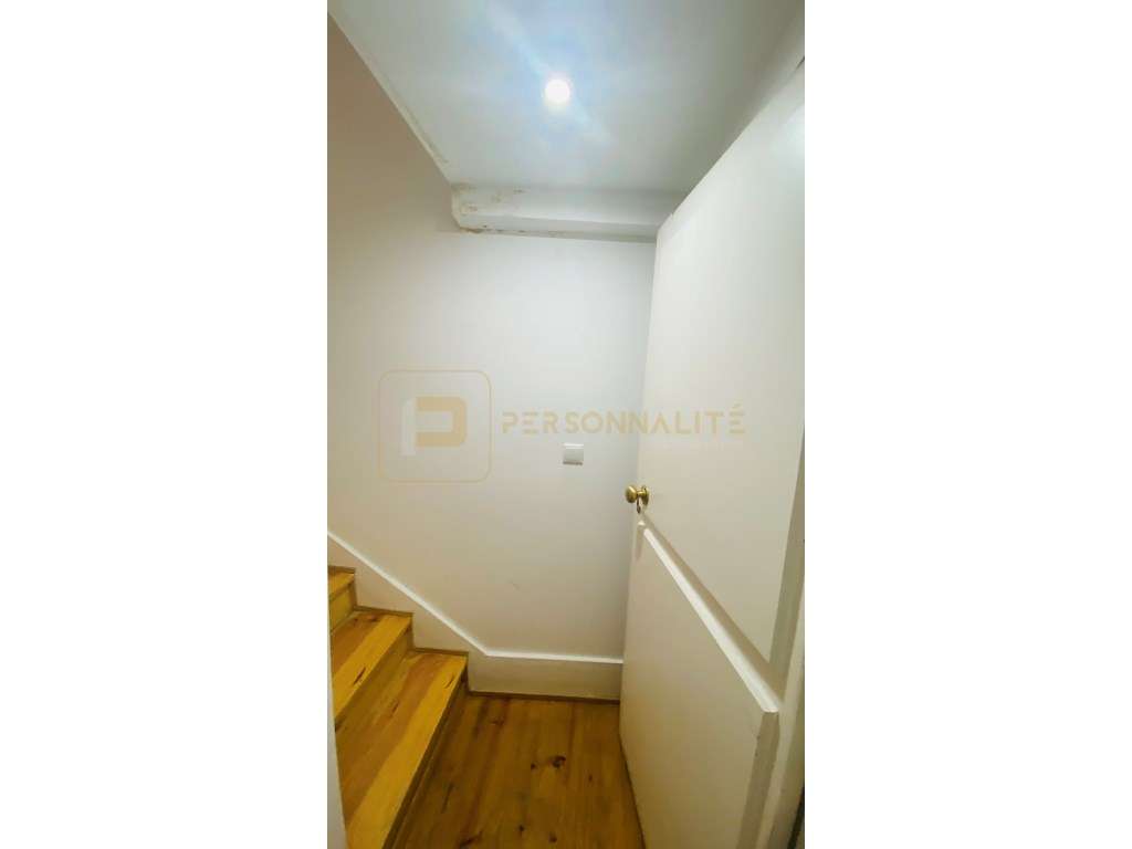 Apartamento T1 mobilado incluí água - CENTRO - Grande imagem: 2/18