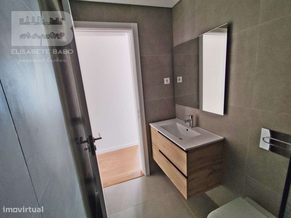 Fantástico apartamento T2+1 no Centro do Montijo-37