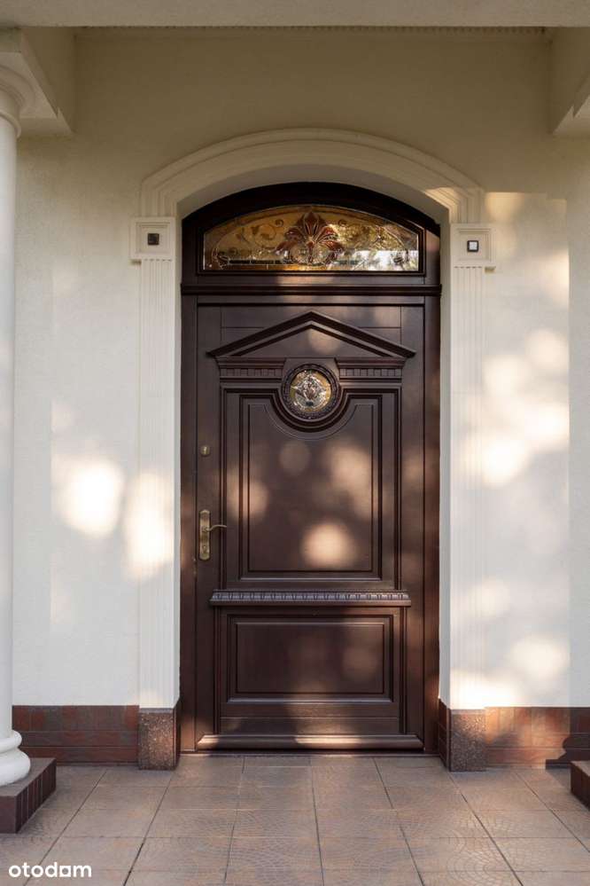 Dwór z duszą – unikatowy dom w stylu pałacowym-7