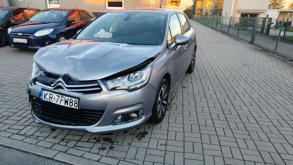 Citroën C4 II (2010-) 1.2 PureTech MoreLife 2017