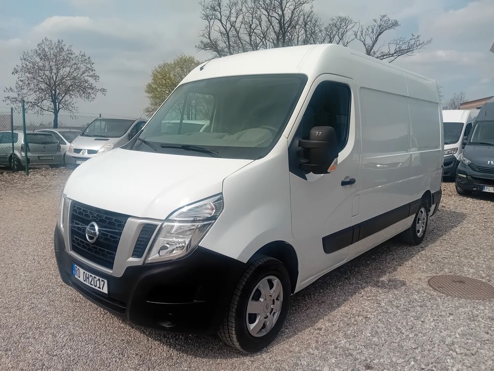Nissan NV400 2015