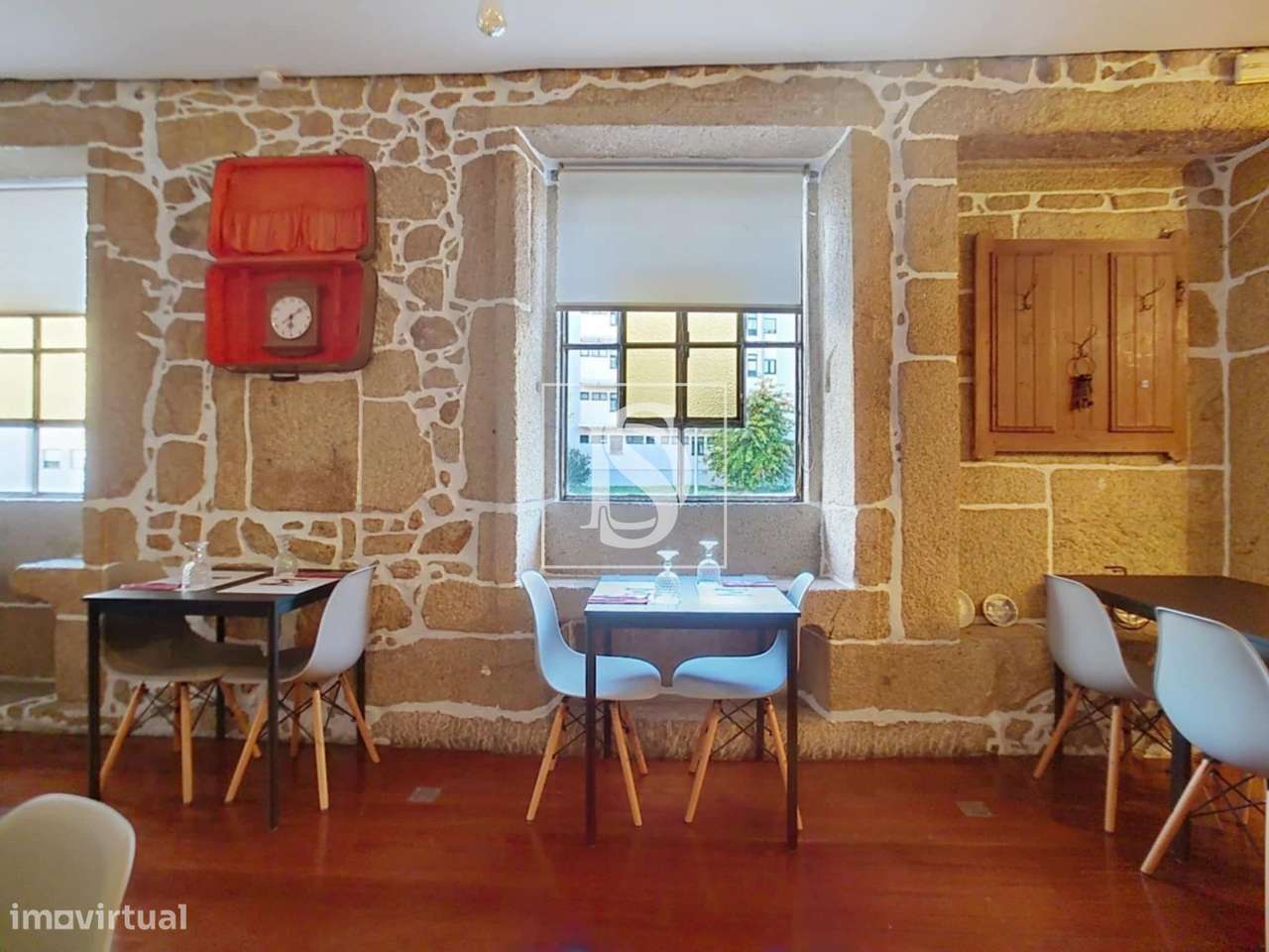 Trespasse de Restaurante no centro de Gondomar.-26