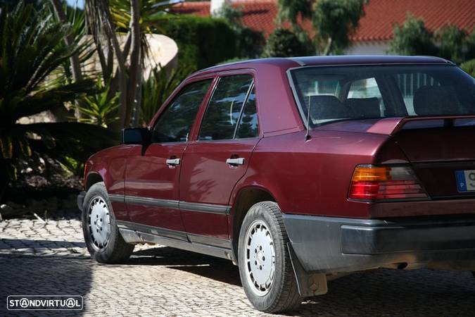 Mercedes-Benz 200 Standard - 2