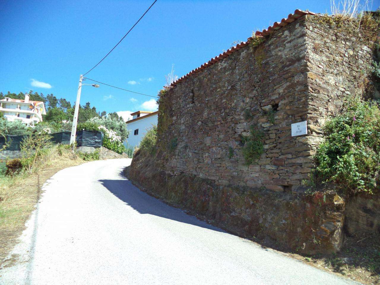 Terreno urbano, próx. da Albufeira do Castelo do Bode-7