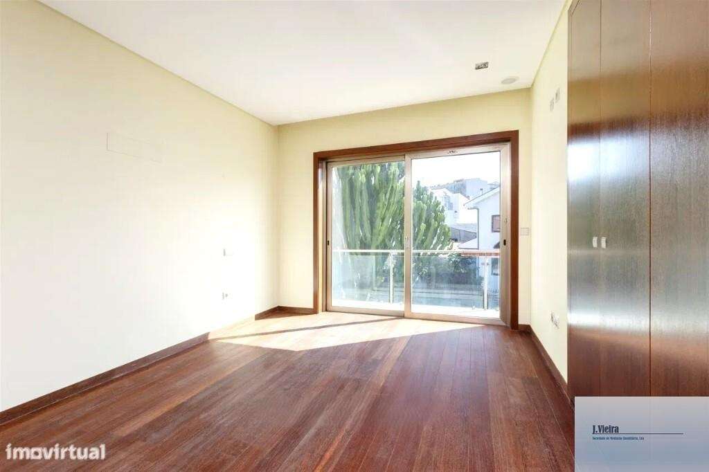 Moradia T4 nova centro de Gaia - Grande imagem: 4/8