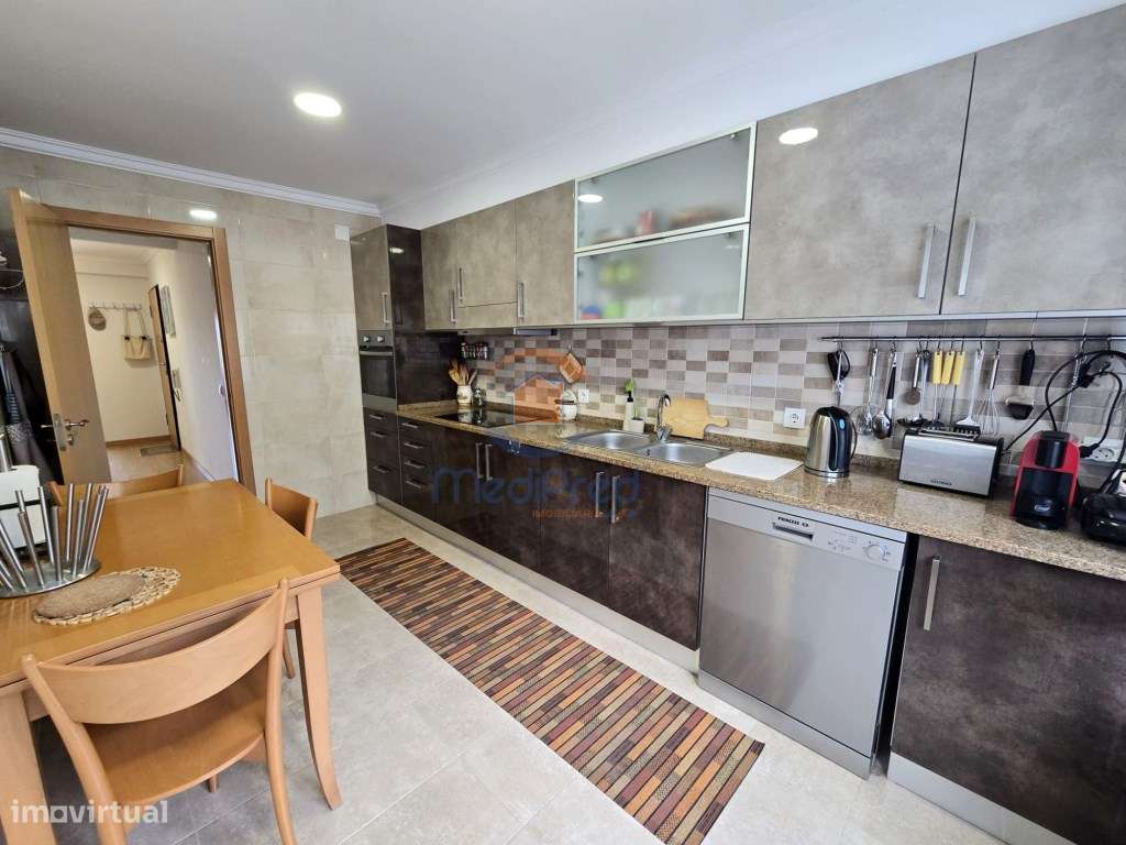 Apartamento T3 A 10 Minutos A Pe Da Praia Sesimbra
