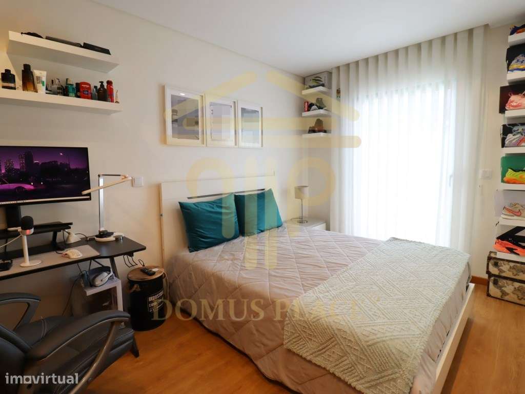 MORADIA T3 C/ JARDIM, TERRAÇO E GARAGEM | GUIFÕES-6