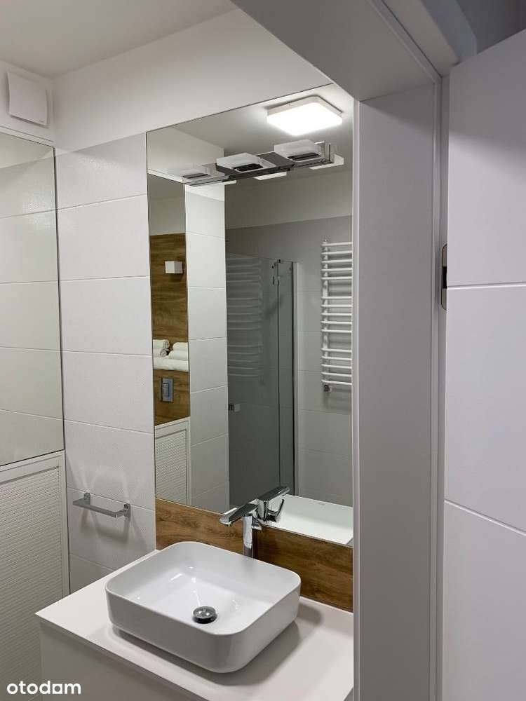 Przestronny apartament 3 pokojowy.-9