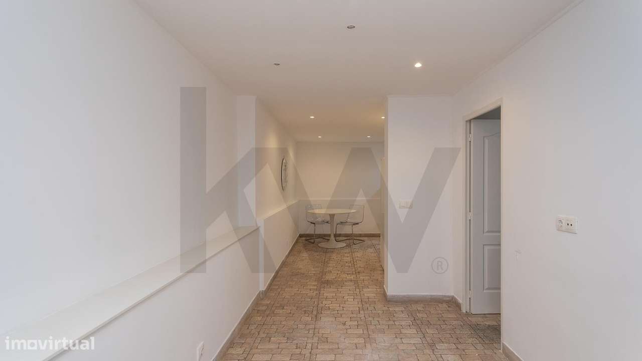 Minimalismo e Herança: O Refúgio Perfeito na Calçada do Lavra-11