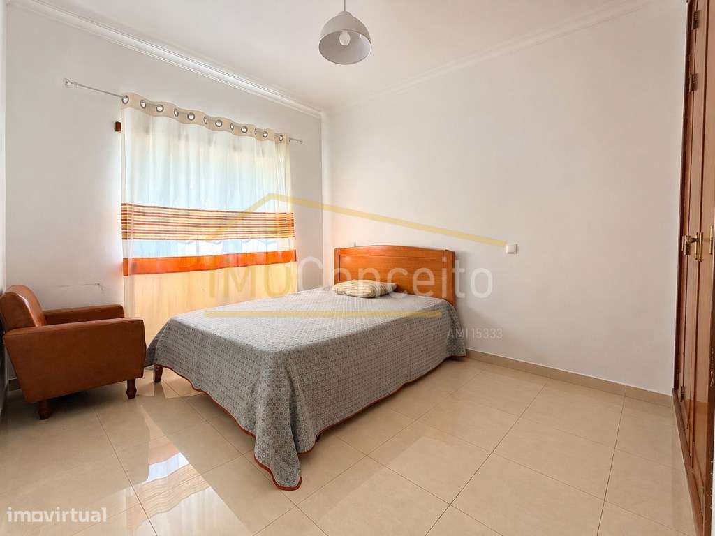 MORADIA T3 COM 2 ANEXOS| PISCINA| EXCELENTE LOCALIZAÇÃO E POTENCIAL...-8