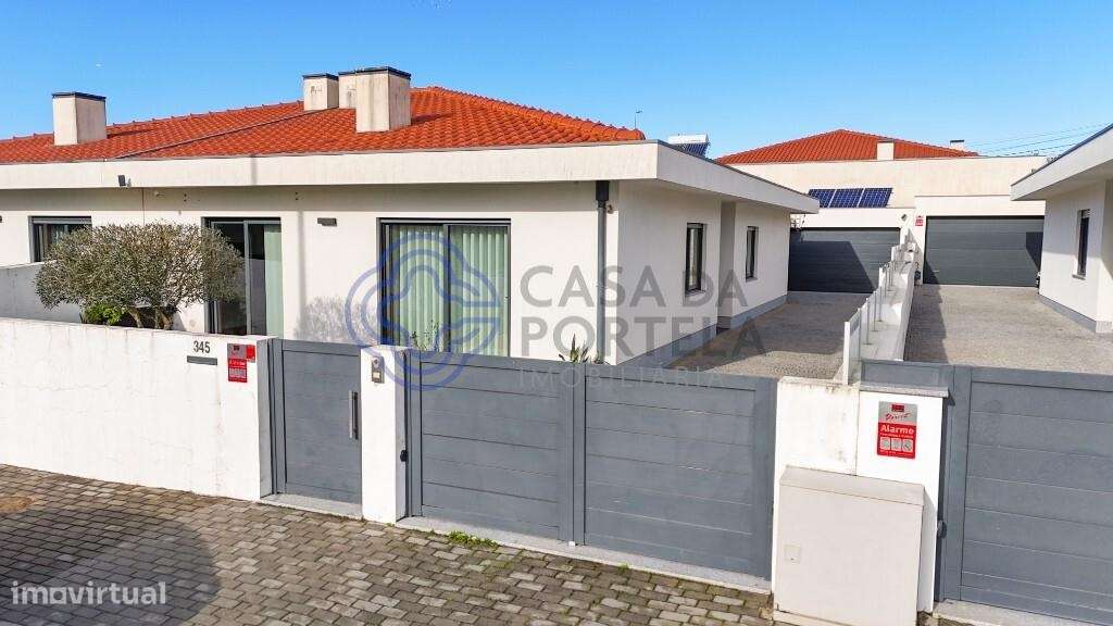 Moradia geminada térrea T3 em Sta Maria da Feira - Grande imagem: 5/34