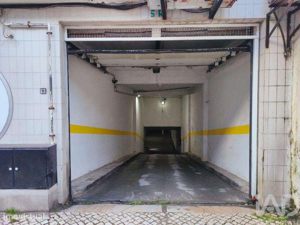 Garagem em Caldas da Rainha - Nossa Senhora do Pópulo, Coto e São Greg - Grande imagem: 2/9