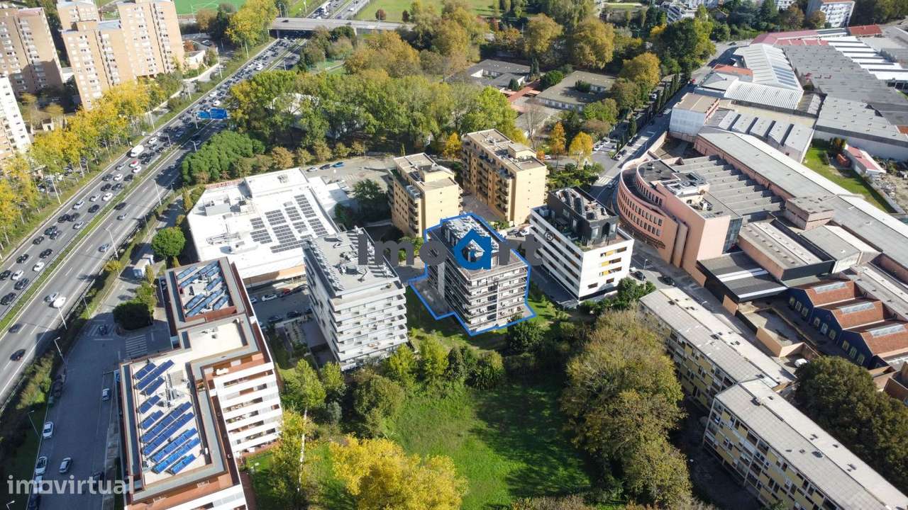 T2 RENOVADO COM VARANDA EXCECIONAL NA PRELADA !-8