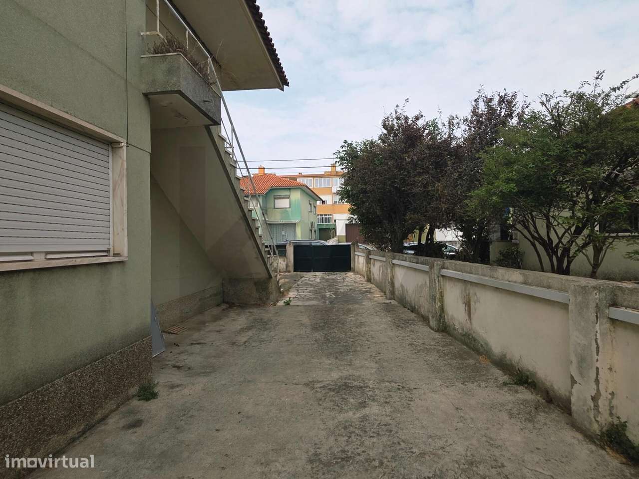 Moradia Bi familiar – Dois T3 Independentes | Porto Salvo-7