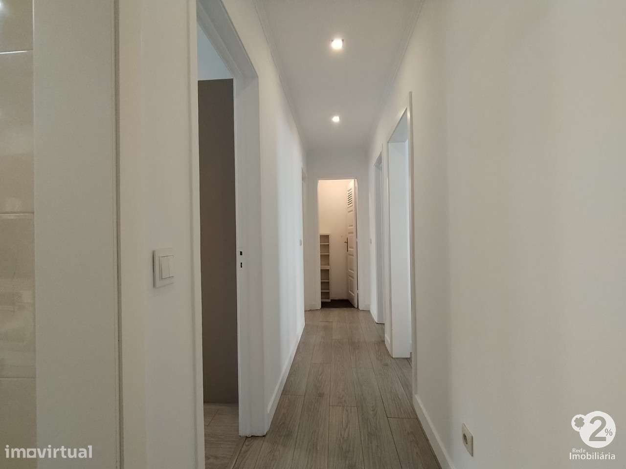 Apartamento T2 com Terraço – Amadora - Grande imagem: 2/32