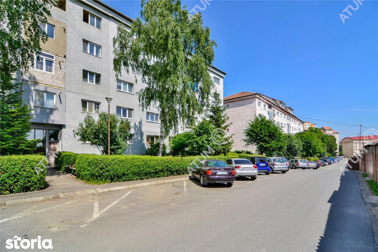 Apartament de vanzare cu 2 camere si balcon la etajul 2 in Sibiu
