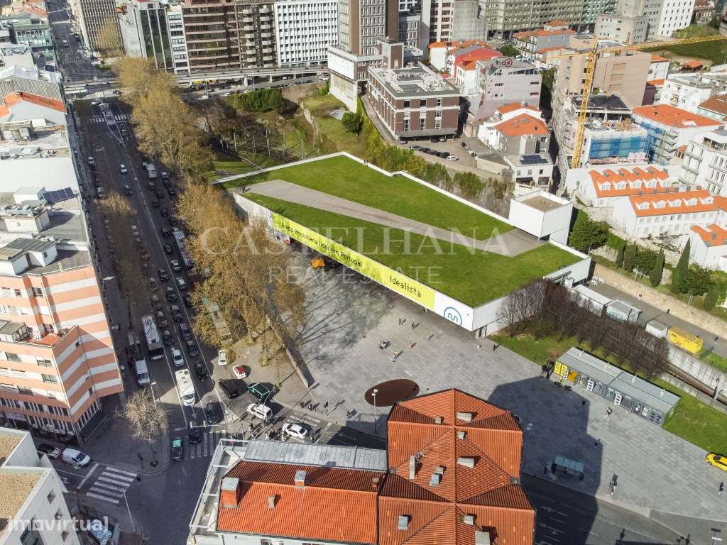 Edifício para arrendamento no centro do Porto - Grande imagem: 5/12