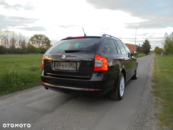 Skoda Octavia 2.0 TDI DPF Elegance - 5