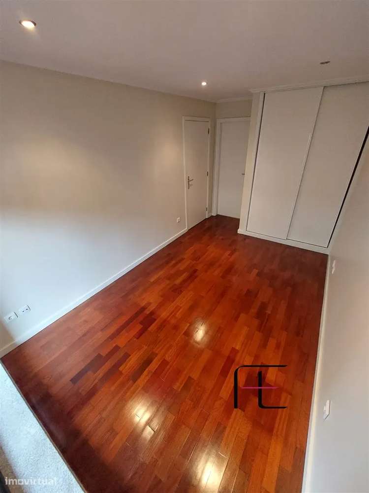 Apartamento T2, Porto, Valongo-8