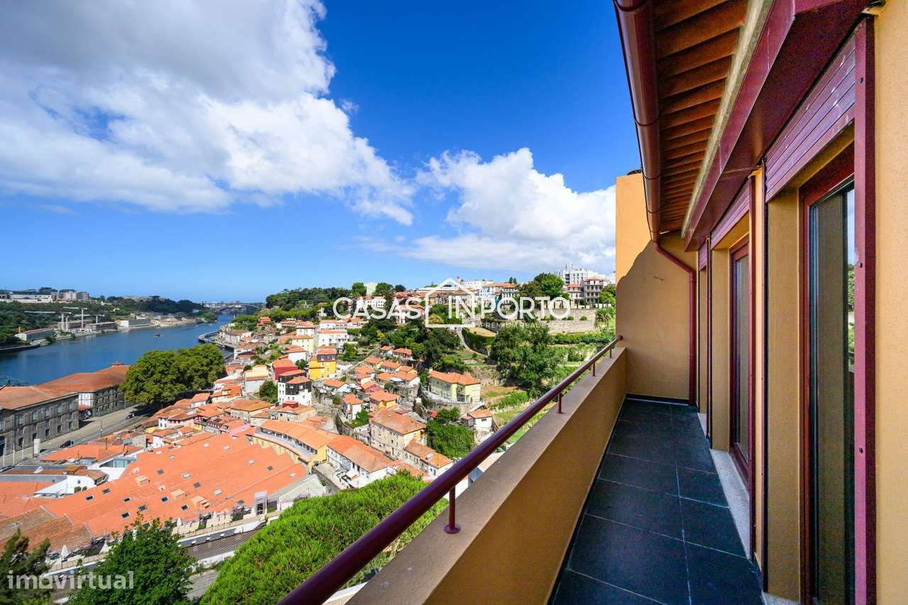 Apartamento T3 Duplex no Passeio das Virtudes-1