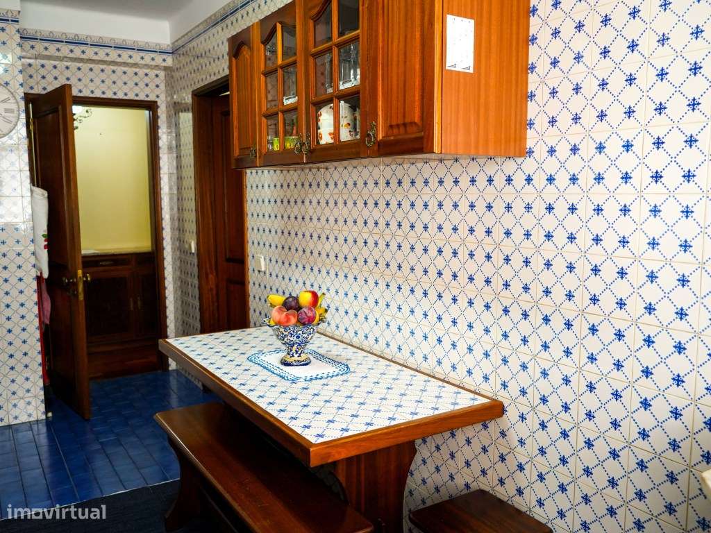 T3 Duplex, usado, com garagem de 24m2, no Bairro do Liceu em Aveiro - Grande imagem: 3/29