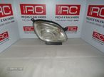 Farol Fiat Panda de 2013 - 1