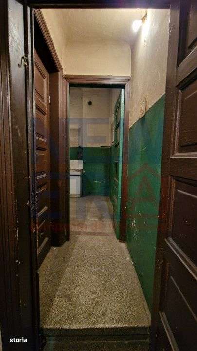 Garsoniera in casa interbelica, de vanzare in zona Unirii - Imagine principală: 5/6