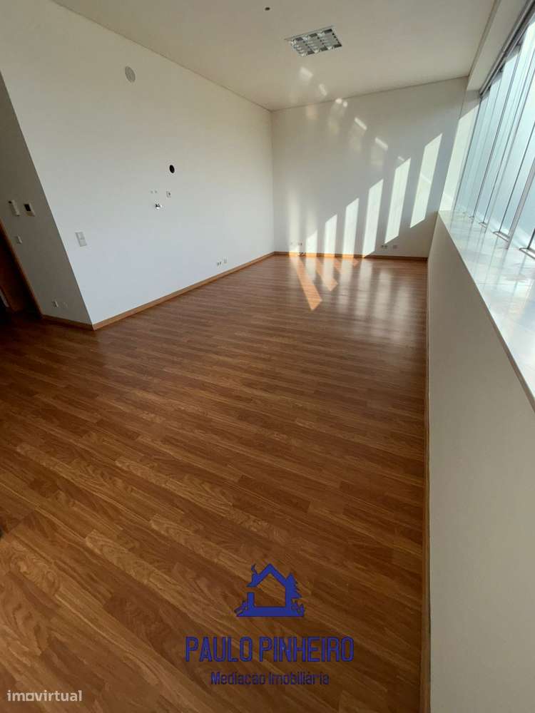 Arrenda se Escritório Matosinhos - Grande imagem: 3/8