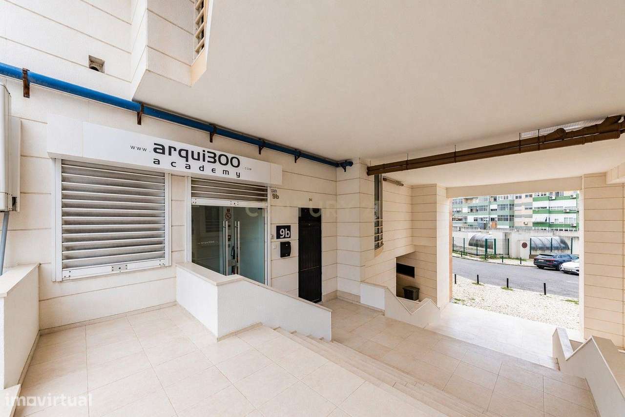 ESCRITÓRIO/ESPAÇO COMERCIAL R/C | ENTRADA INDEPENDENTE | GARAGEM | QUI - Grande imagem: 2/16