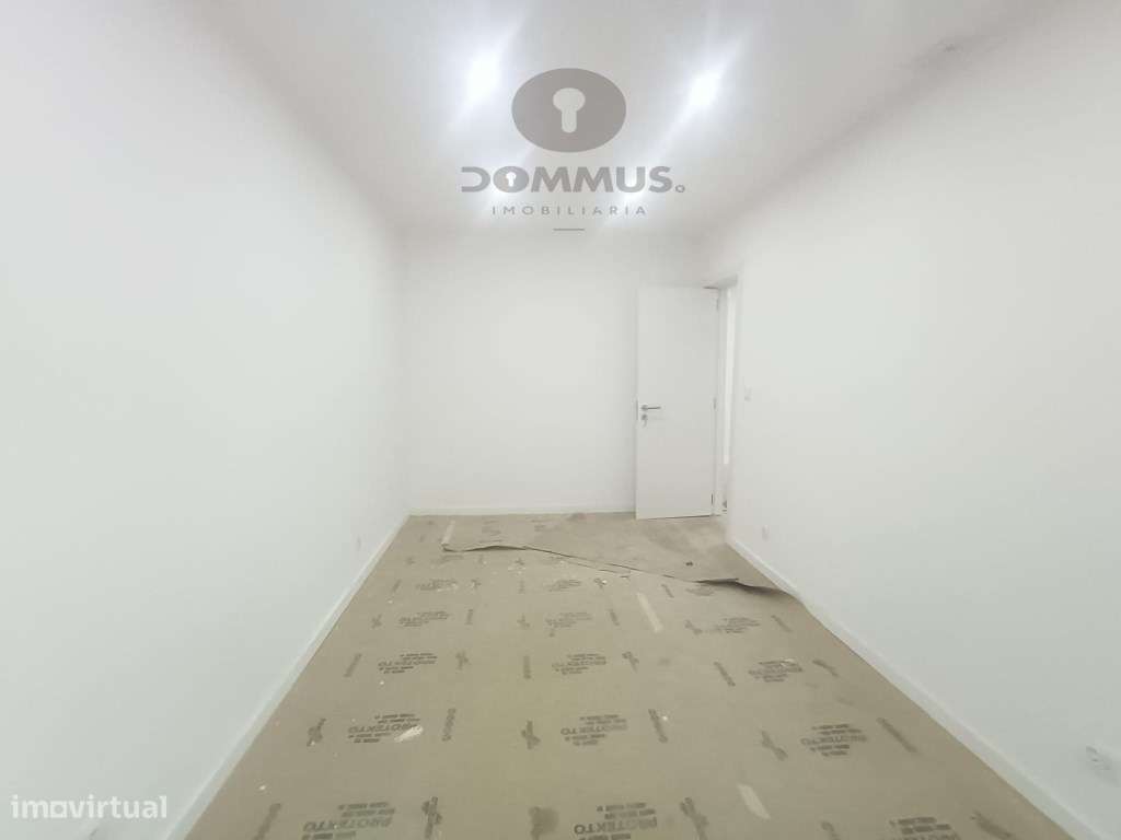 Apartamento T2+1 Remodelado com Logradouro na Falagueira-13
