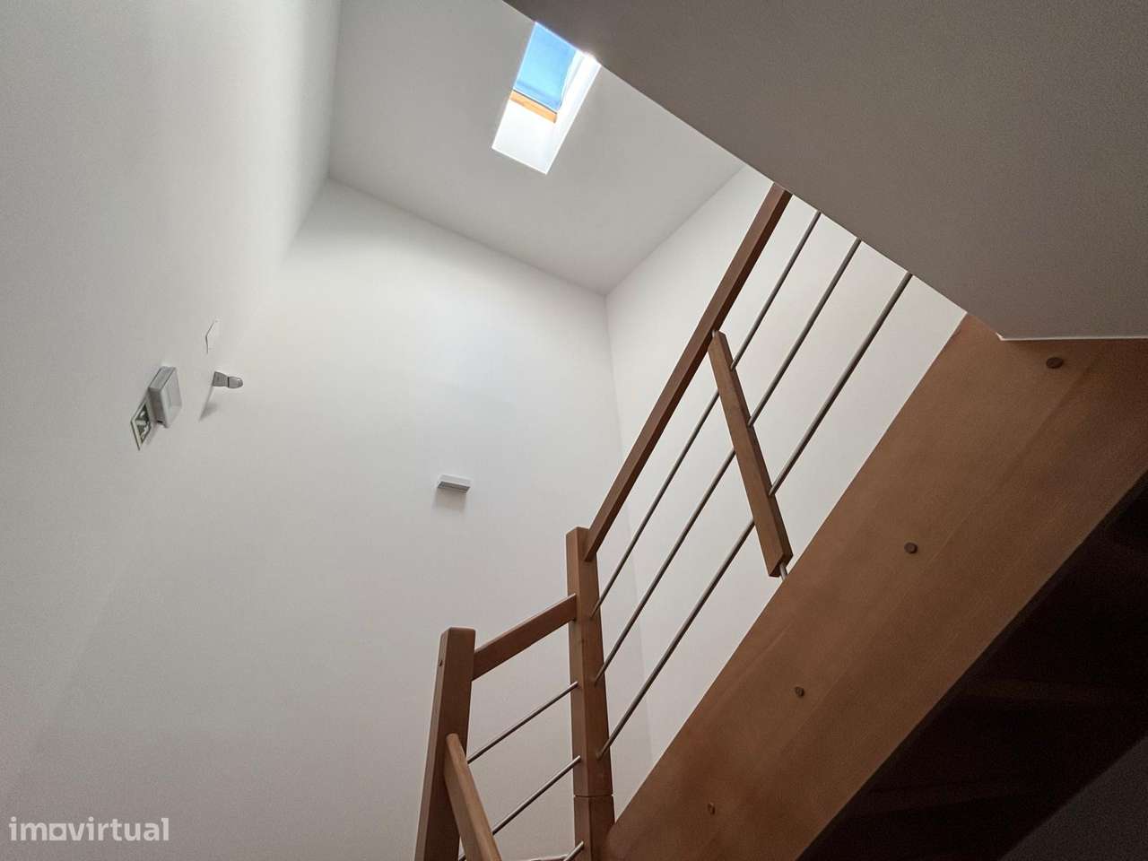 venda de magnifico prédio na Rua da Matemática (4 T0´s e 5 T1's)-58